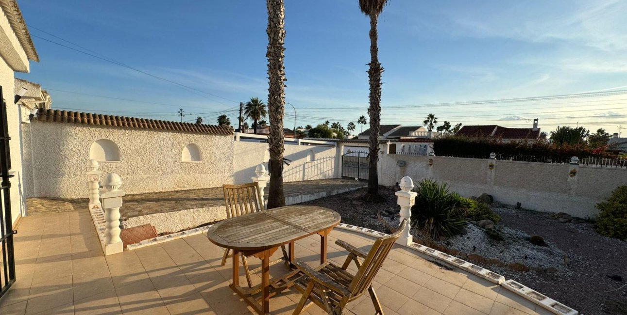 Reventa - Villa -
Torrevieja - San Luis - Chaparal