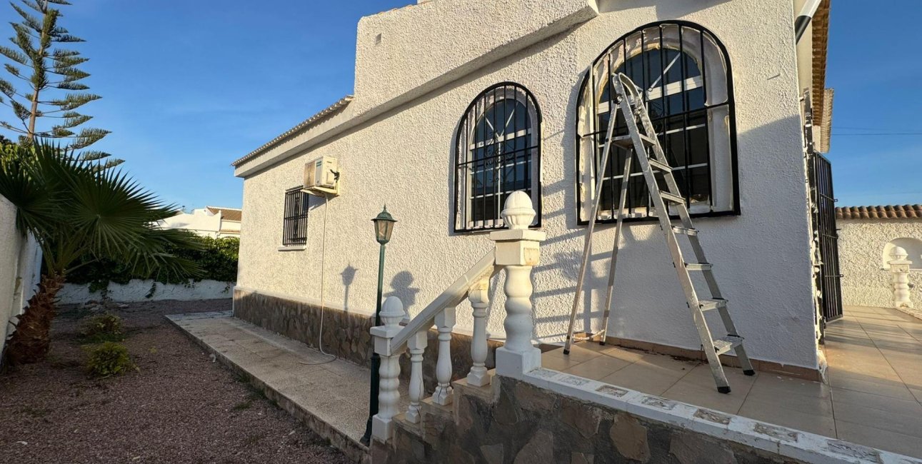 Reventa - Villa -
Torrevieja - San Luis - Chaparal