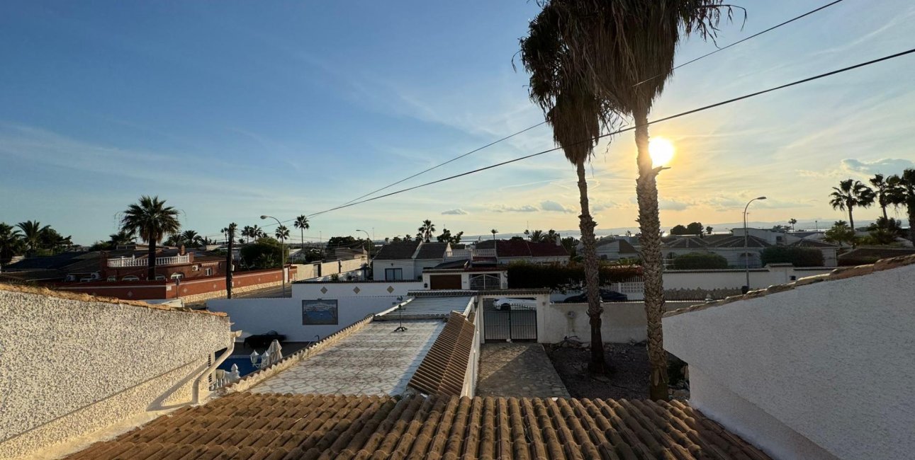 Reventa - Villa -
Torrevieja - San Luis - Chaparal