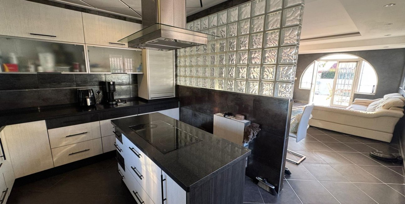 Reventa - Villa -
Torrevieja - San Luis - Chaparal