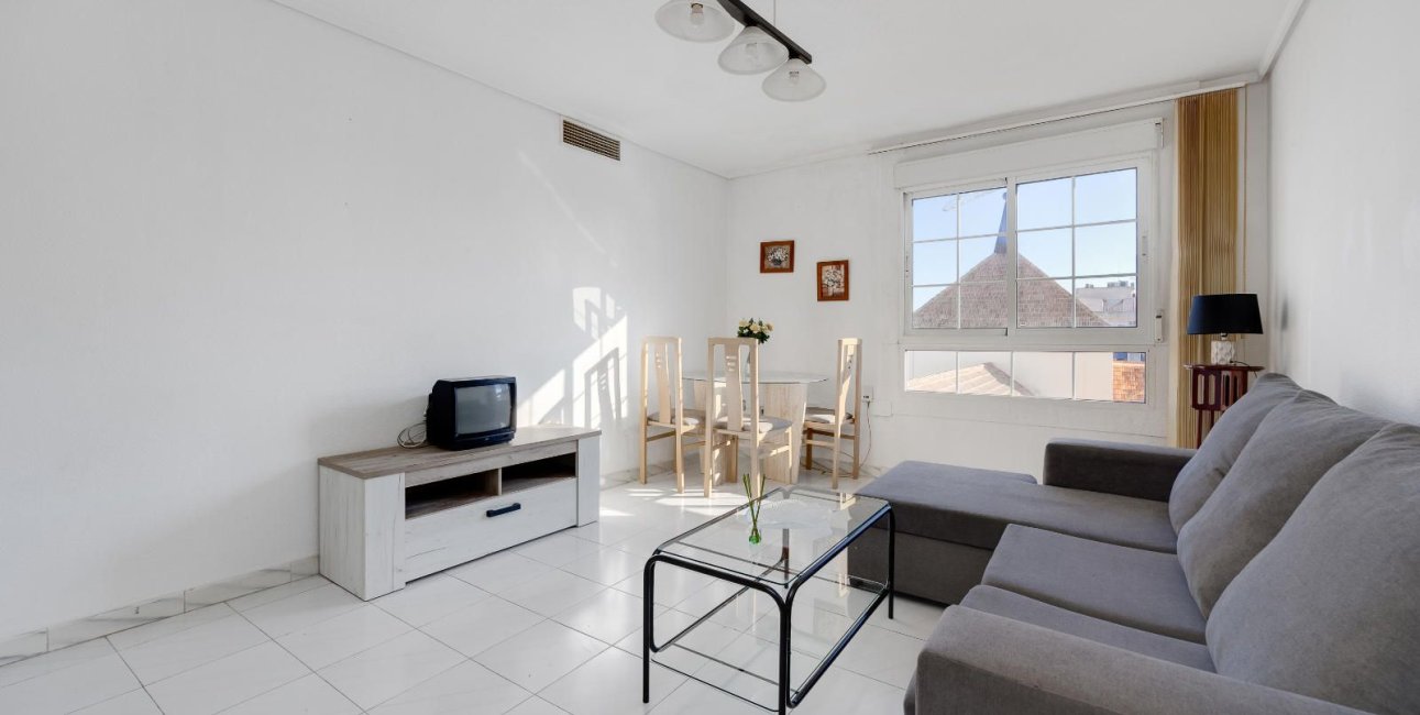 Resale - Apartment / flat -
Torrevieja - Centro