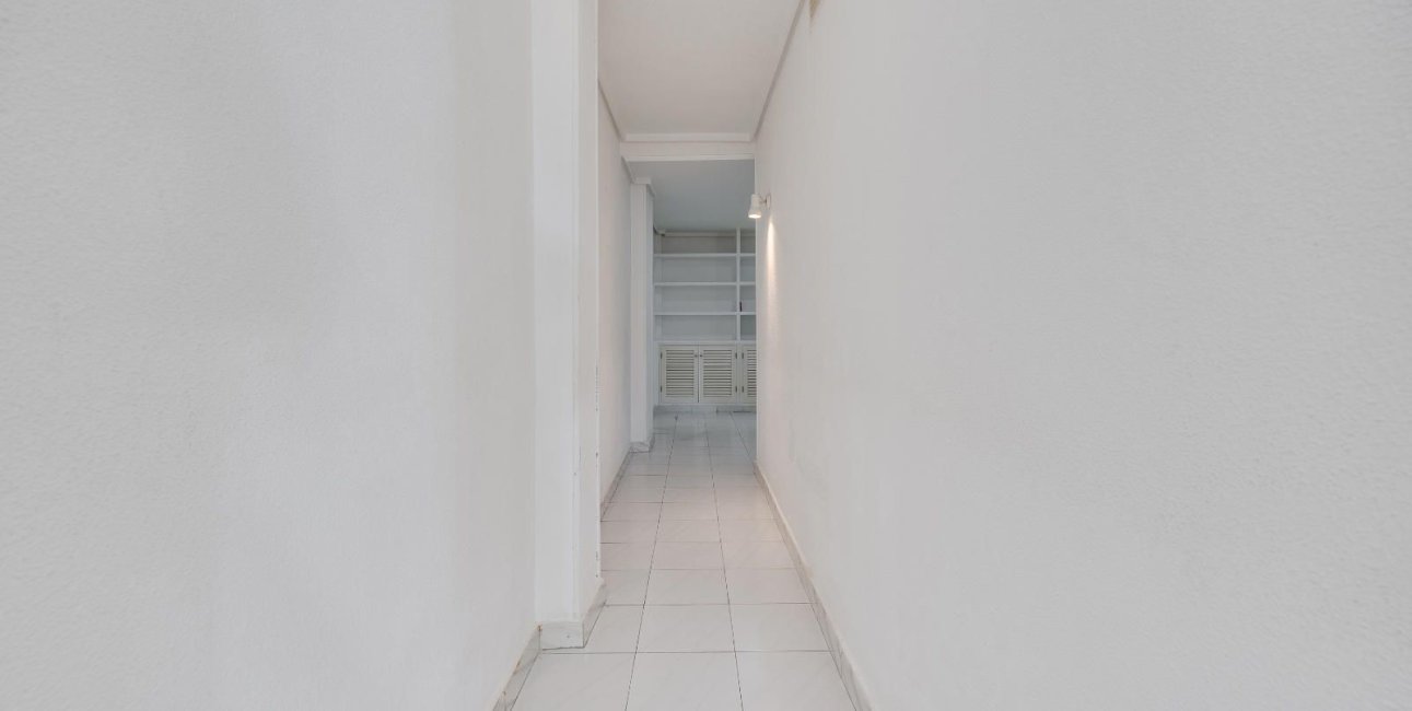 Resale - Apartment / flat -
Torrevieja - Centro