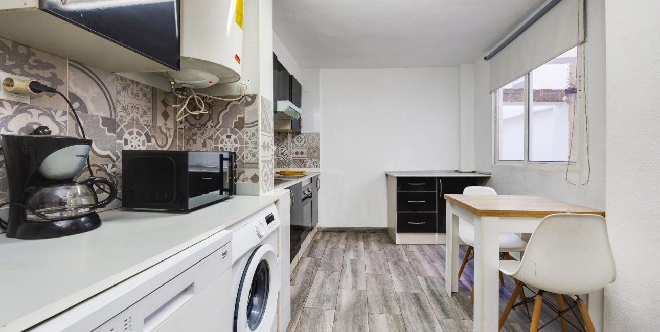 Resale - Apartment / flat -
Torrevieja - Centro