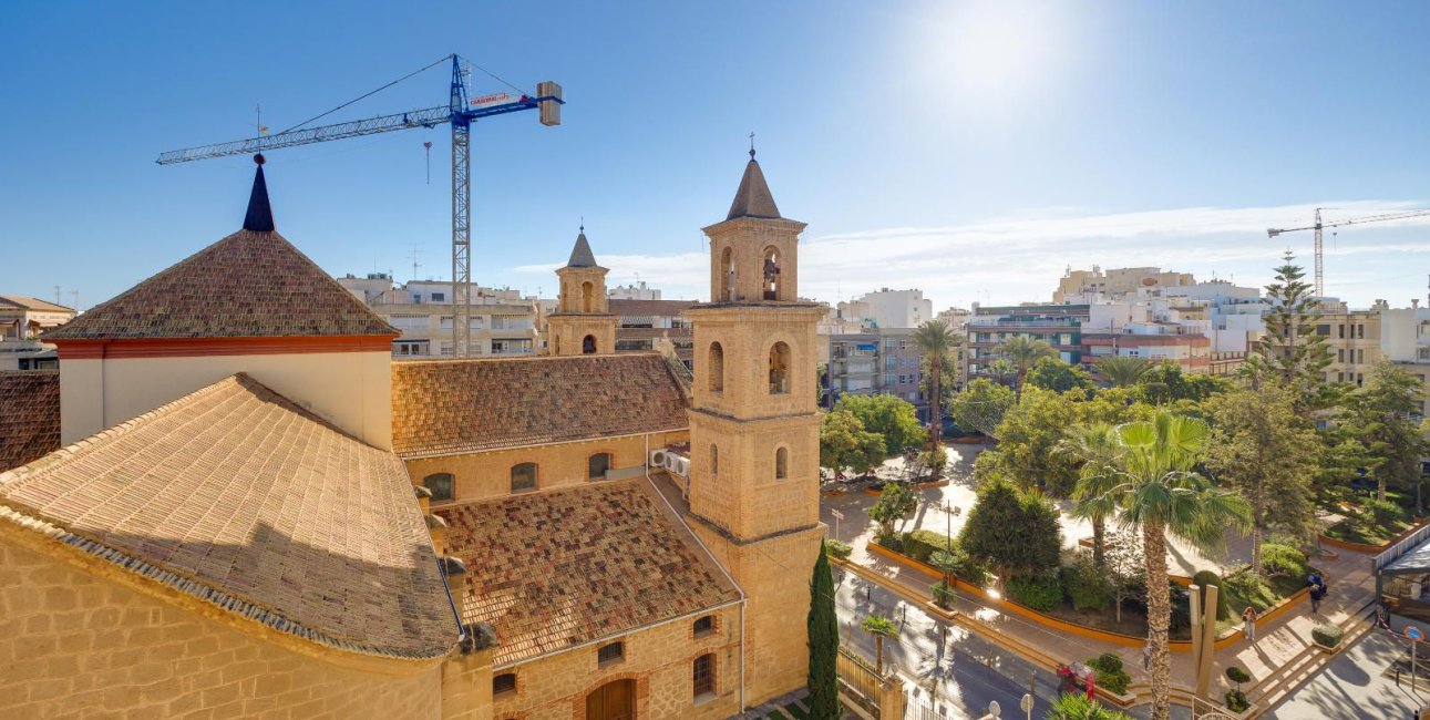 Resale - Apartment / flat -
Torrevieja - Centro