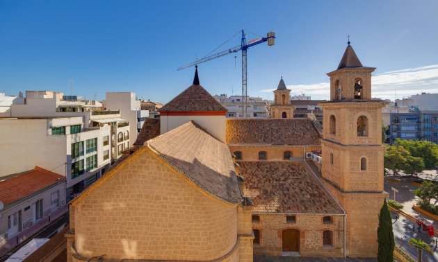 Resale - Apartment / flat -
Torrevieja - Centro