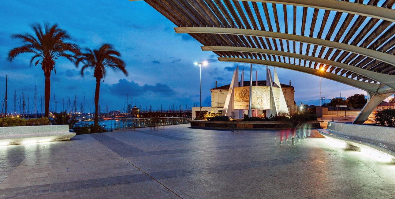 Resale - Apartment / flat -
Torrevieja - Centro