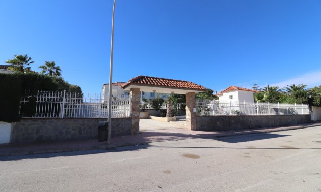 Reventa - Villa -
Algorfa - Lomas de La Juliana