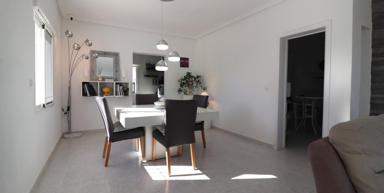 Reventa - Villa -
Algorfa - Lomas de La Juliana