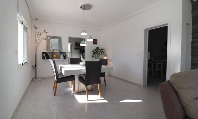 Reventa - Villa -
Algorfa - Lomas de La Juliana