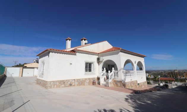Reventa - Villa -
Algorfa - Lomas de La Juliana