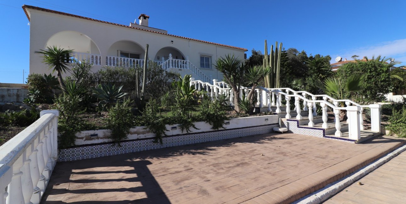 Reventa - Villa -
Algorfa - Lomas de La Juliana