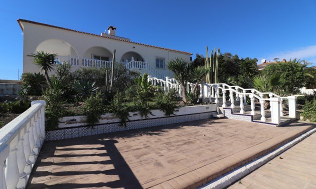 Reventa - Villa -
Algorfa - Lomas de La Juliana