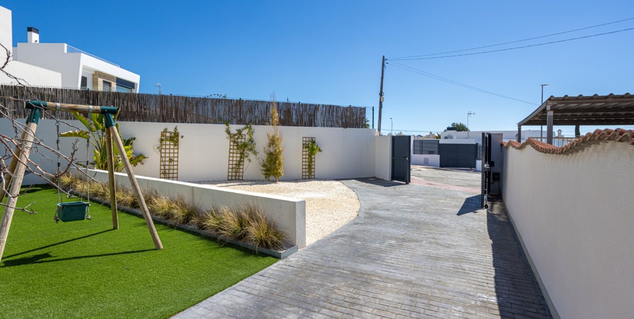 Resale - Villa -
Ciudad Quesada - Ciudad Quesada - Town