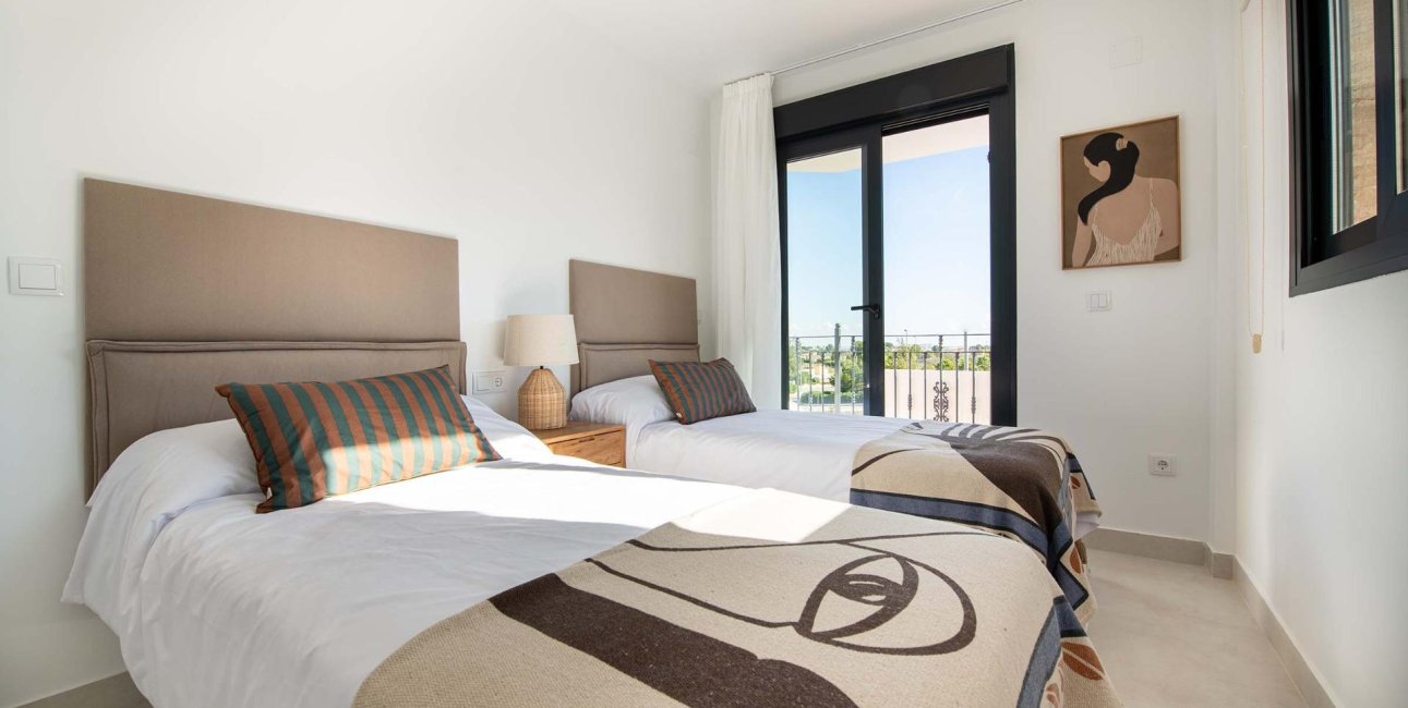 New Build - Bungalow -
Cox - San Fernando