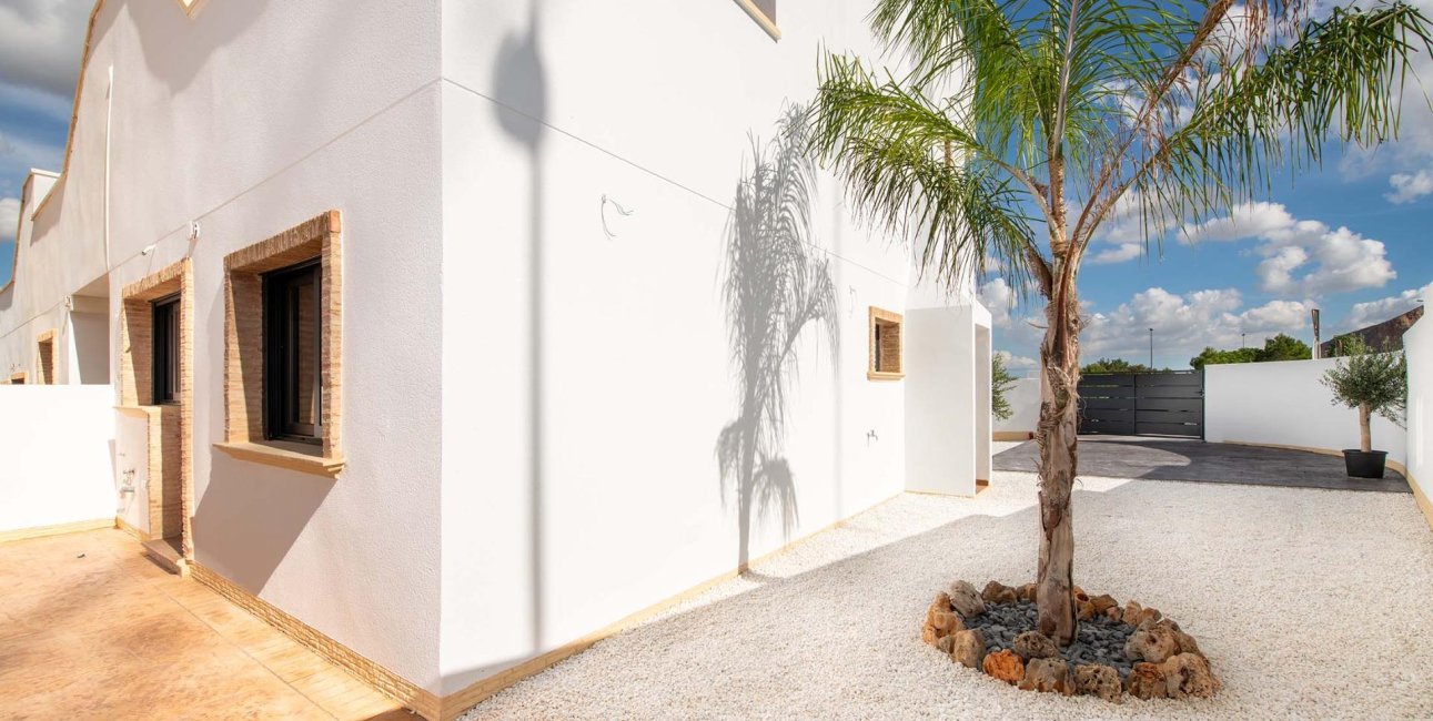 Obra nueva - Bungalow -
Cox - San Fernando