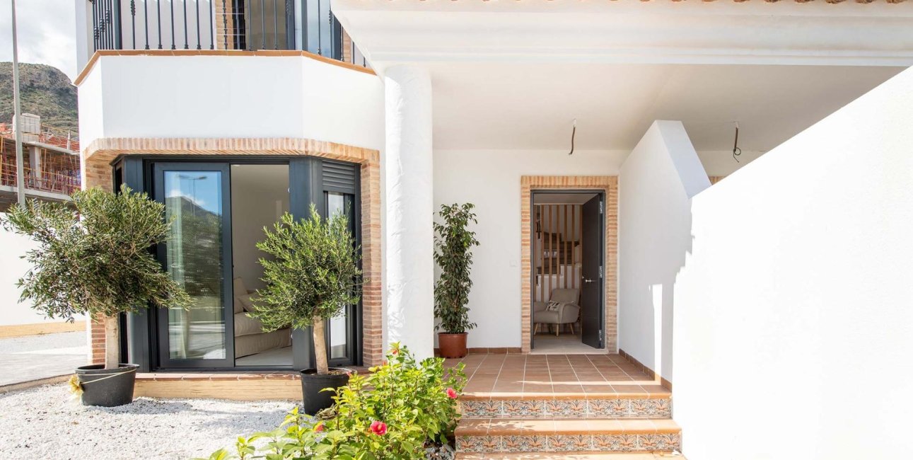 Obra nueva - Bungalow -
Cox - San Fernando