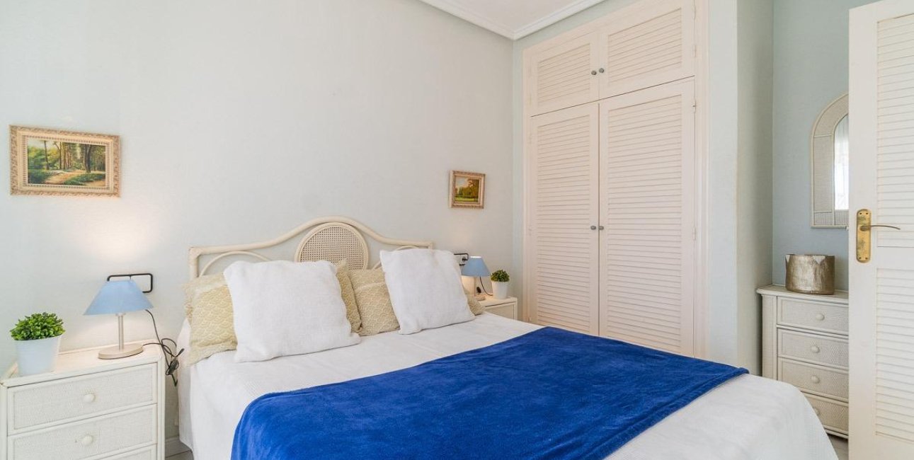 Resale - Apartment / flat -
Torrevieja - Frutales - Rosaleda