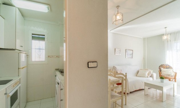 Resale - Apartment / flat -
Torrevieja - Frutales - Rosaleda