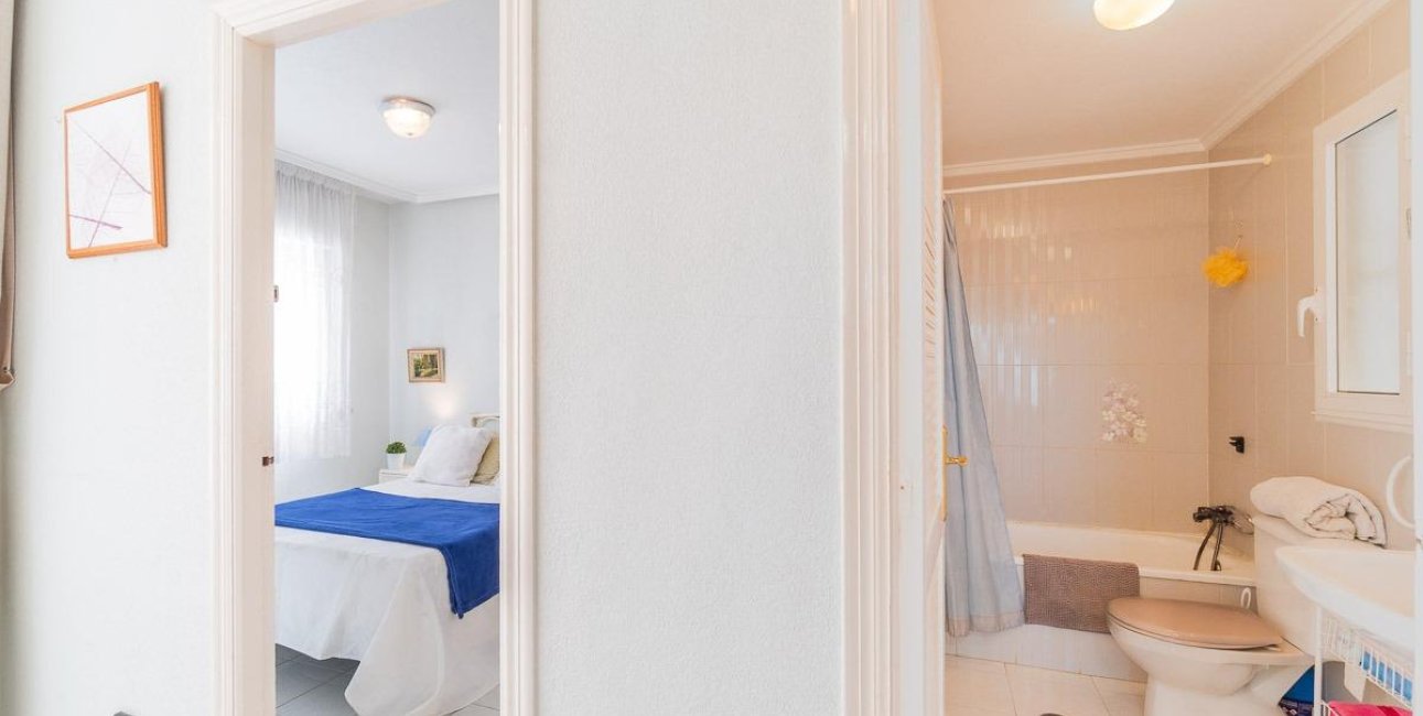 Resale - Apartment / flat -
Torrevieja - Frutales - Rosaleda