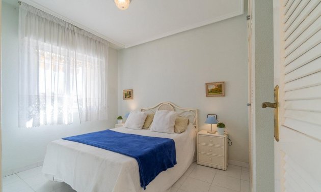 Resale - Apartment / flat -
Torrevieja - Frutales - Rosaleda