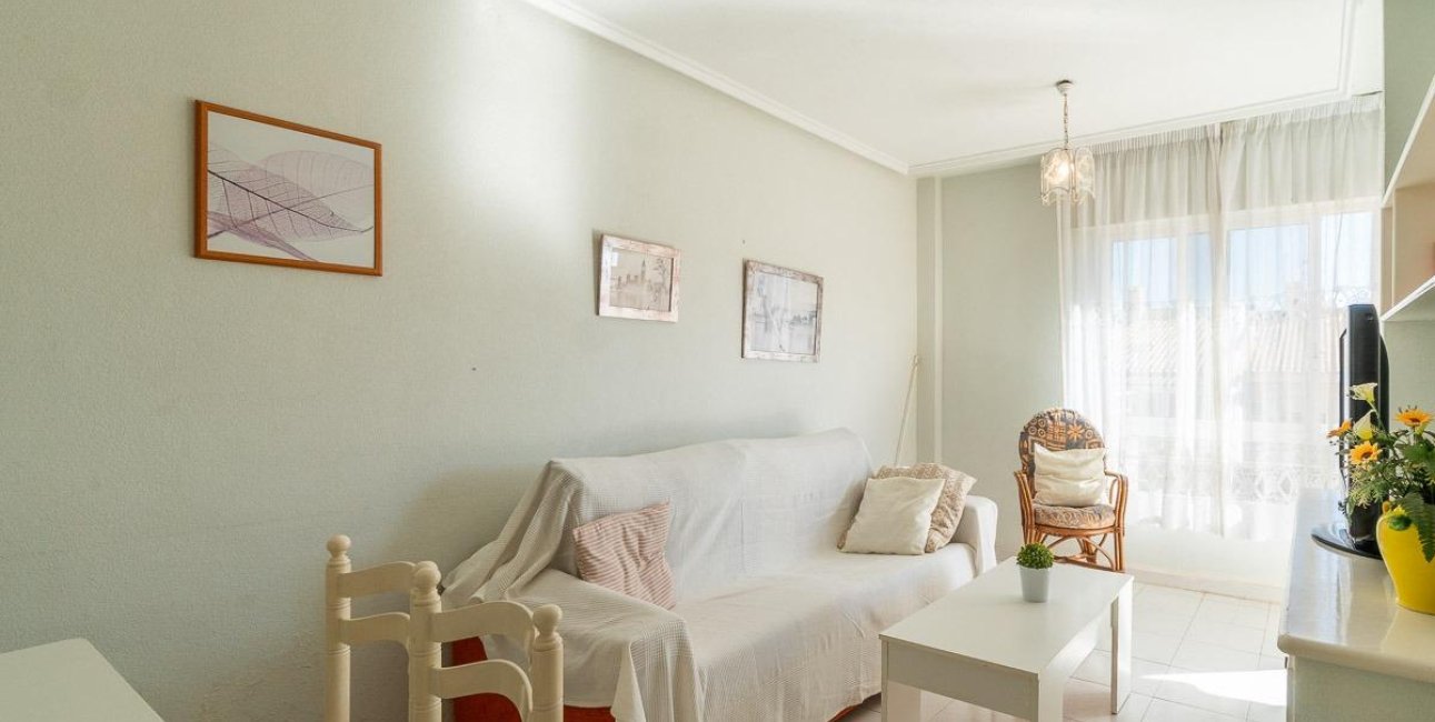 Resale - Apartment / flat -
Torrevieja - Frutales - Rosaleda