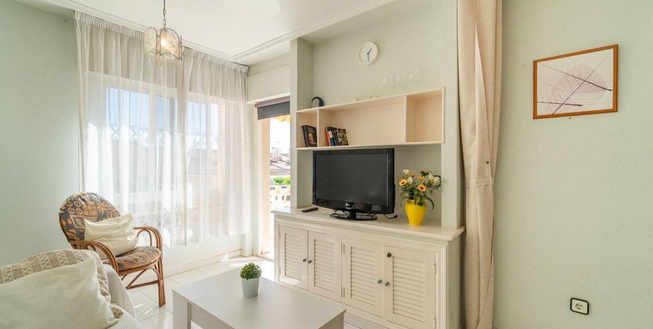 Resale - Apartment / flat -
Torrevieja - Frutales - Rosaleda