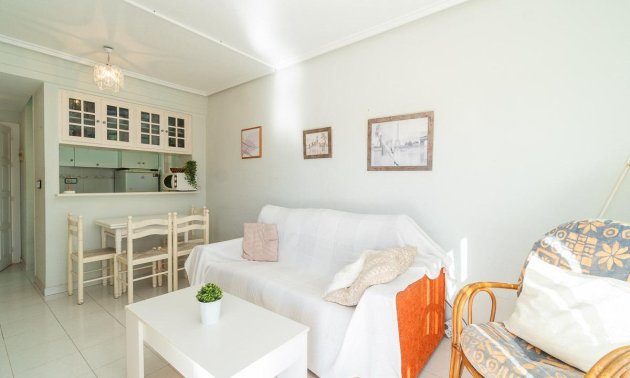 Resale - Apartment / flat -
Torrevieja - Frutales - Rosaleda