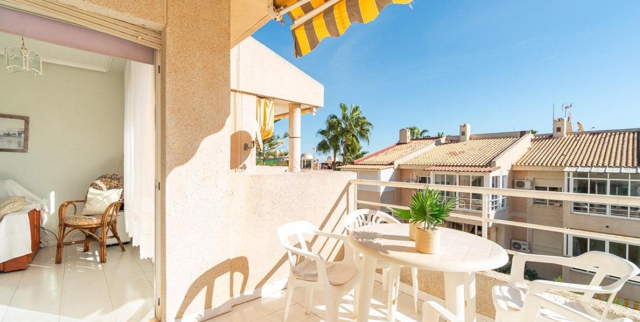 Resale - Apartment / flat -
Torrevieja - Frutales - Rosaleda