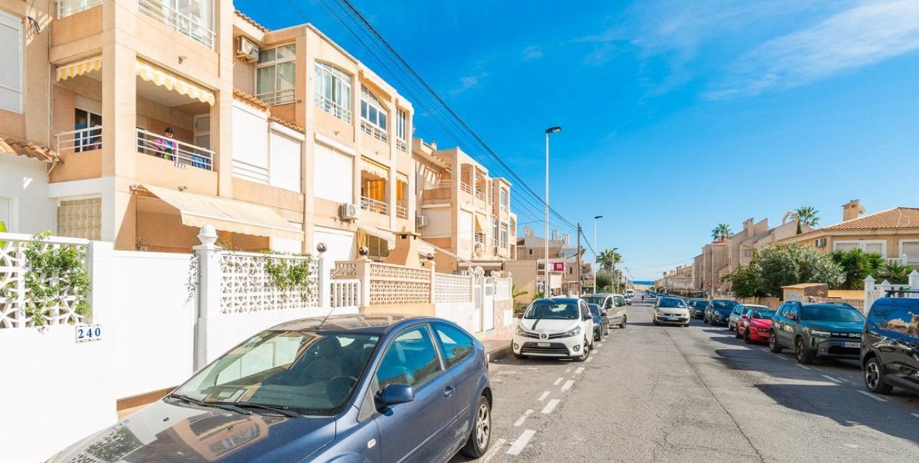 Resale - Apartment / flat -
Torrevieja - Frutales - Rosaleda