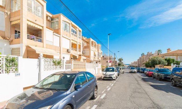 Resale - Apartment / flat -
Torrevieja - Frutales - Rosaleda