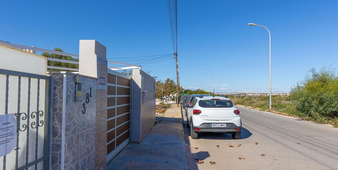 Resale - Bungalow -
Torrevieja - Torretas  - La Siesta - El Limonar