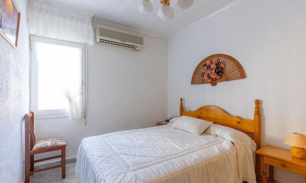 Resale - Bungalow -
Torrevieja - Torretas  - La Siesta - El Limonar