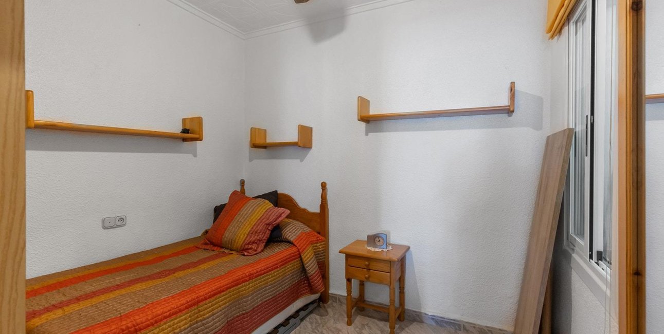 Resale - Bungalow -
Torrevieja - Torretas  - La Siesta - El Limonar