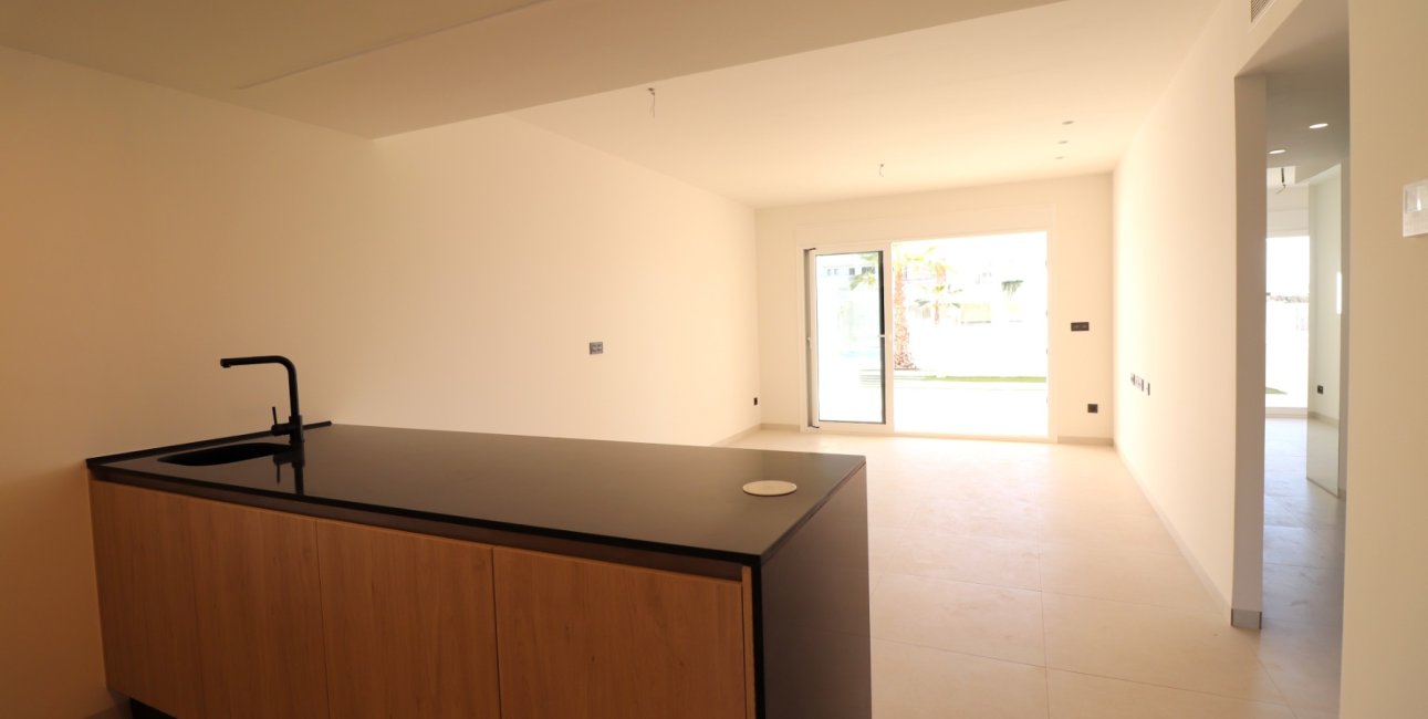 Resale - Apartment / flat -
Guardamar del Segura - El Raso