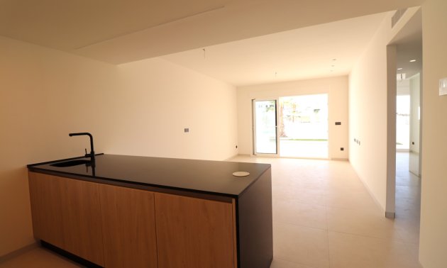 Resale - Apartment / flat -
Guardamar del Segura - El Raso