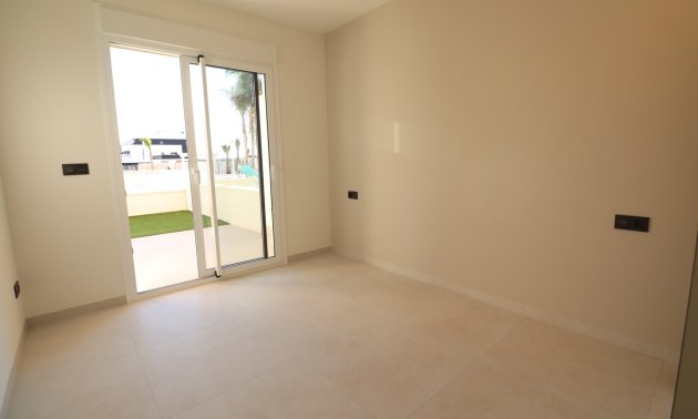 Resale - Apartment / flat -
Guardamar del Segura - El Raso