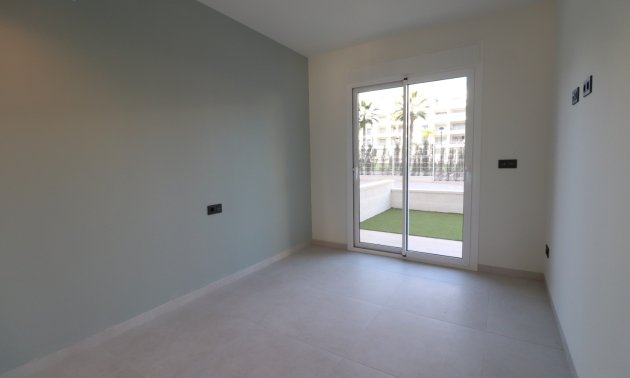 Resale - Apartment / flat -
Guardamar del Segura - El Raso