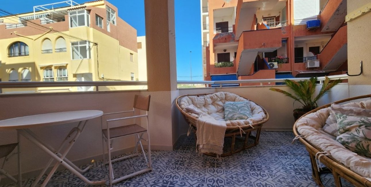 Resale - Apartment / flat -
Torrevieja - La Mata