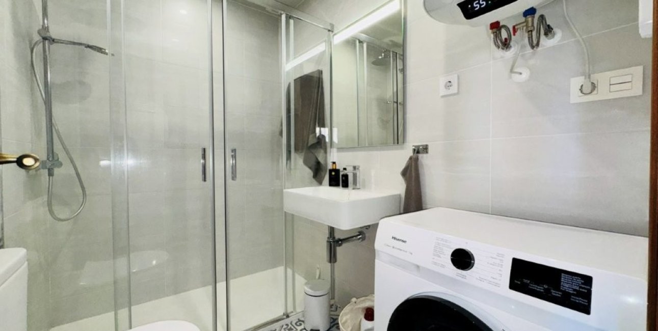 Resale - Apartment / flat -
Torrevieja - La Mata