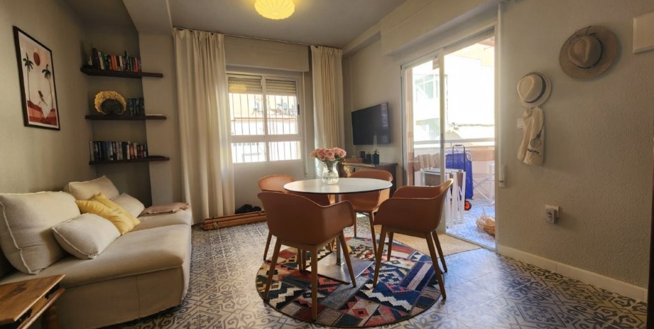 Resale - Apartment / flat -
Torrevieja - La Mata