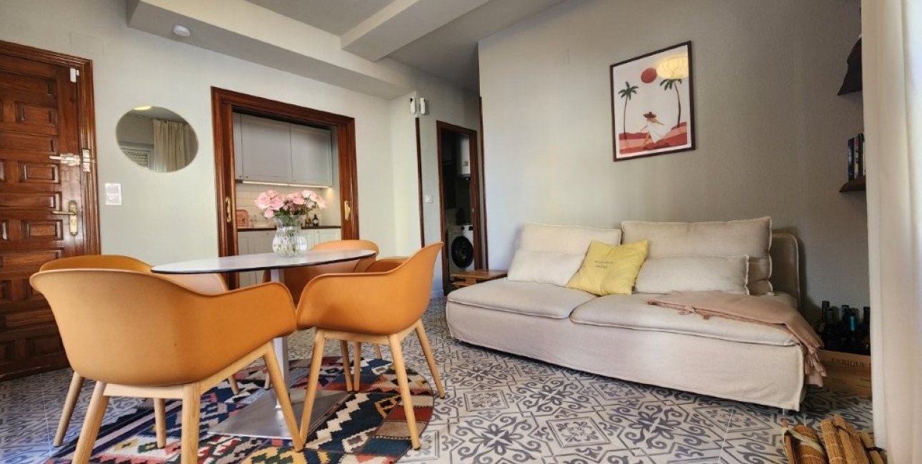 Resale - Apartment / flat -
Torrevieja - La Mata