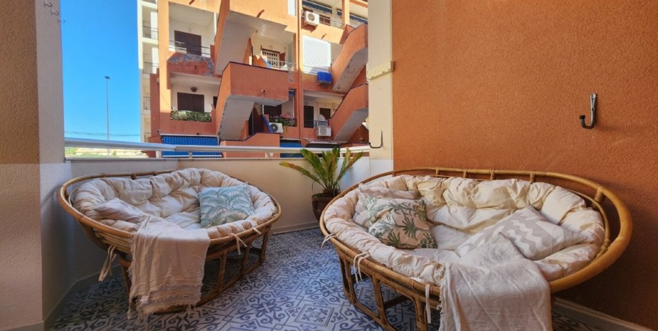 Resale - Apartment / flat -
Torrevieja - La Mata