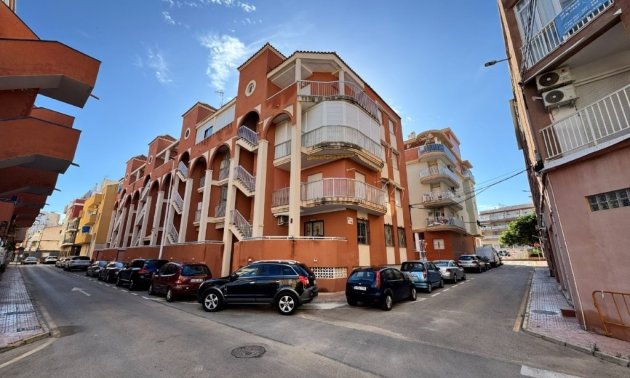 Resale - Apartment / flat -
Torrevieja - La Mata