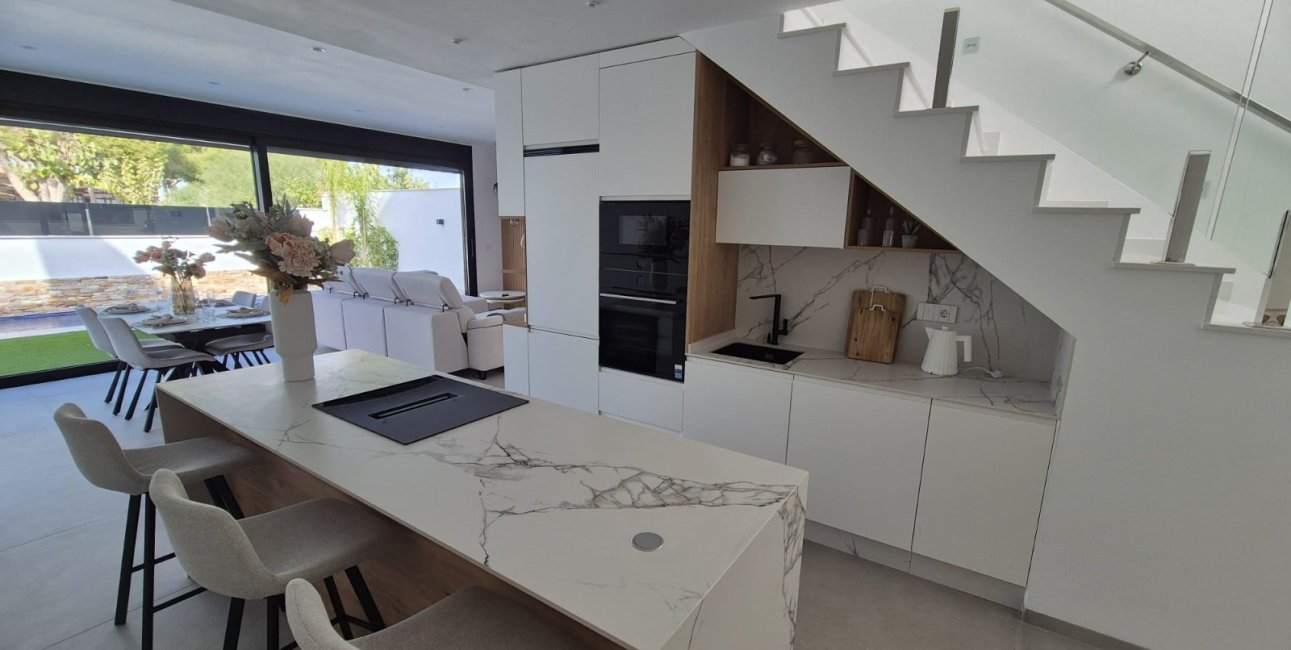 Resale - Townhouse -
Santiago de La Ribera - Santiago de La Ribera - Town