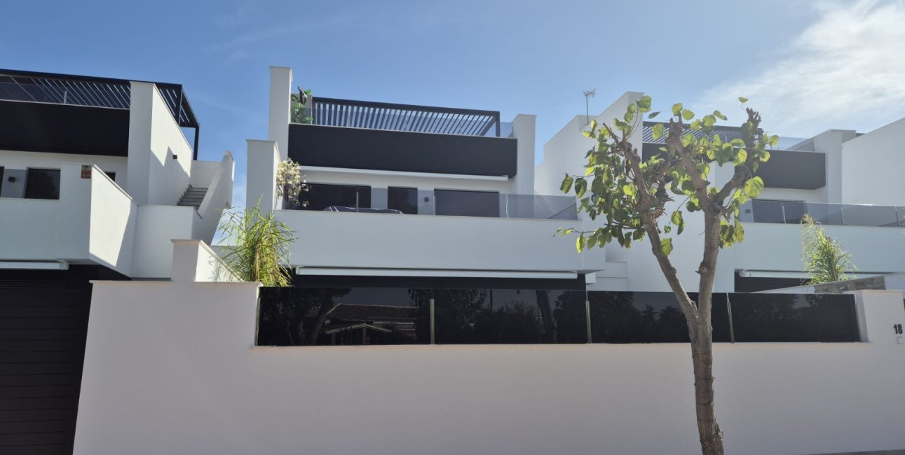 Resale - Townhouse -
Santiago de La Ribera - Santiago de La Ribera - Town