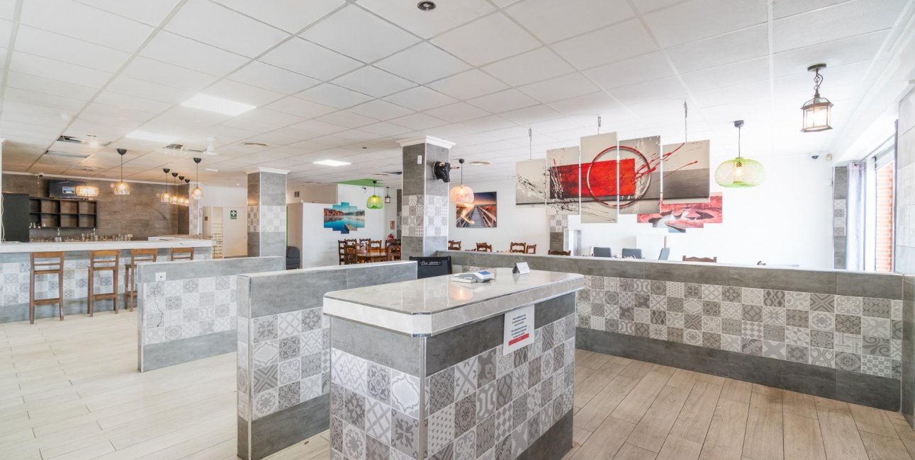 Alquiler a largo plazo - Comercial -
San Fulgencio - La Marina