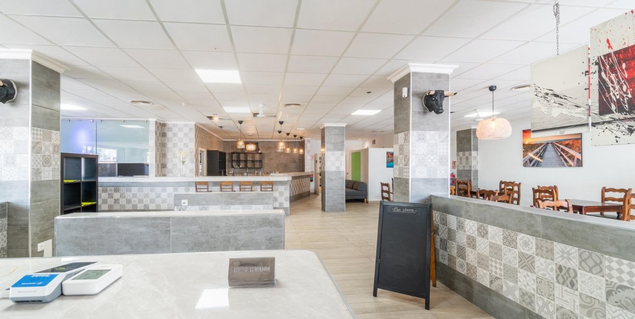 Alquiler a largo plazo - Comercial -
San Fulgencio - La Marina