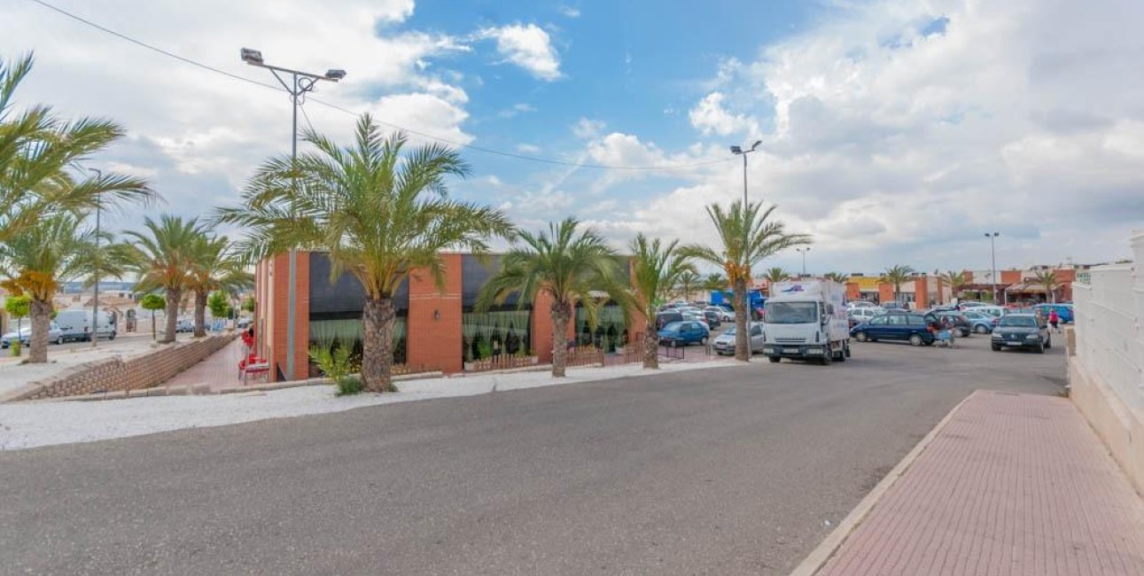 Alquiler a largo plazo - Comercial -
San Fulgencio - La Marina