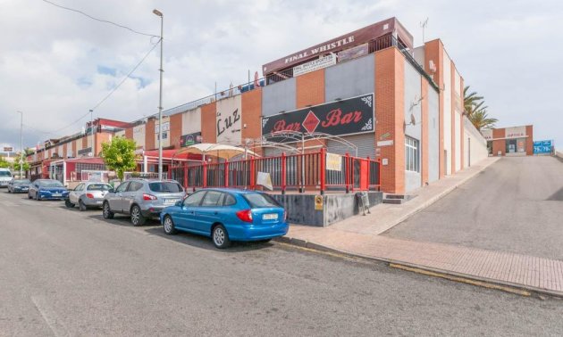 Alquiler a largo plazo - Comercial -
San Fulgencio - La Marina