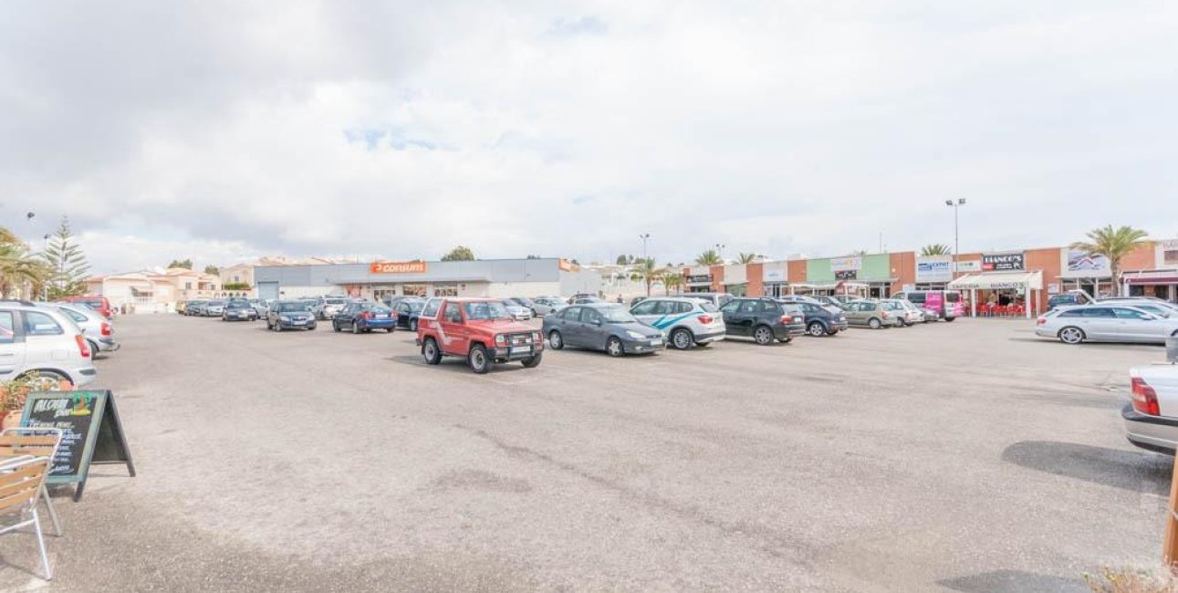 Alquiler a largo plazo - Comercial -
San Fulgencio - La Marina